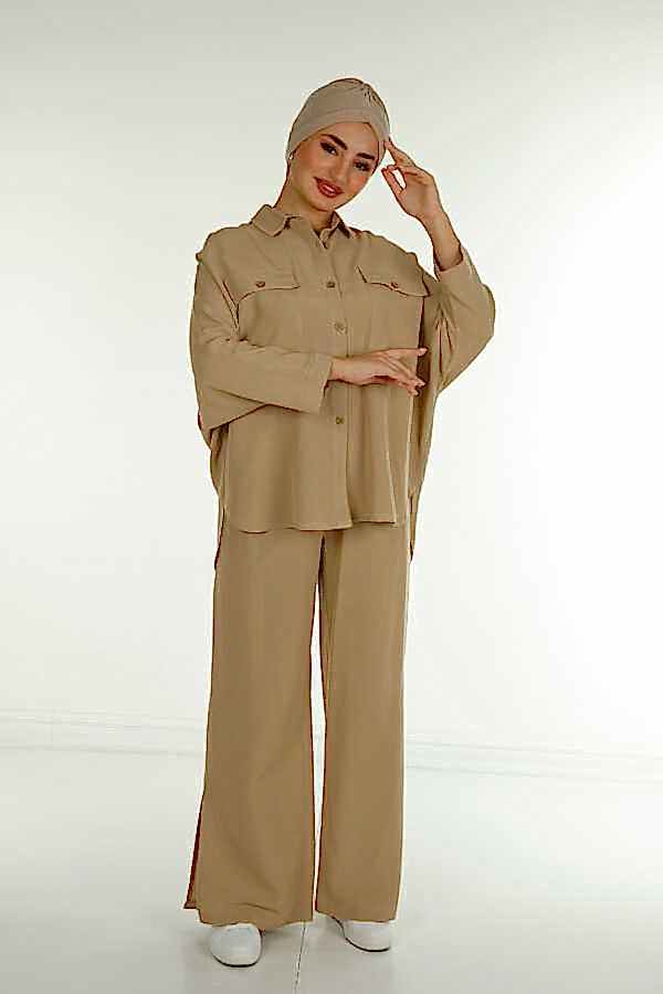 Reel Tekstil - Pamuk Likra Kumaş İle Üretilen Gömlek Pantolon Oversize Yırtmaçlı Düğme Detaylı Kadın Giyim Üreticisi - 17715 | Reel Tekstil