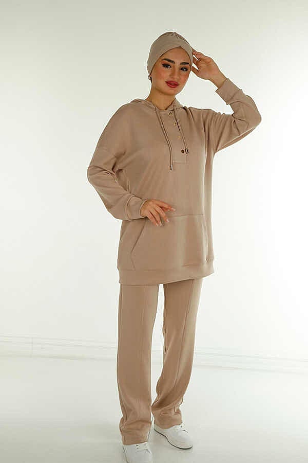 Reel Tekstil - Scuba ve İki İplikten Üretilen Tesettür Eşofman Takım Kapüşonlu Cepli Çıtçıtlı Kadın Giyim Üreticisi - | Reel Tekstil