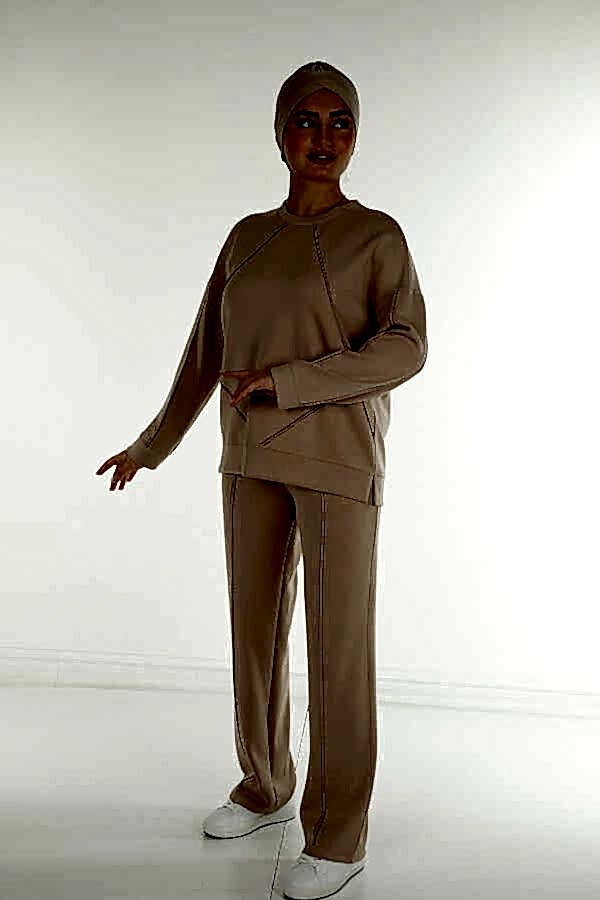 Reel Tekstil - Scuba ve İki İplikten Üretilen Tesettür Eşofman Takım Kristal Taş İşlemeli Kadın Giyim Üreticisi - | Reel Tekstil